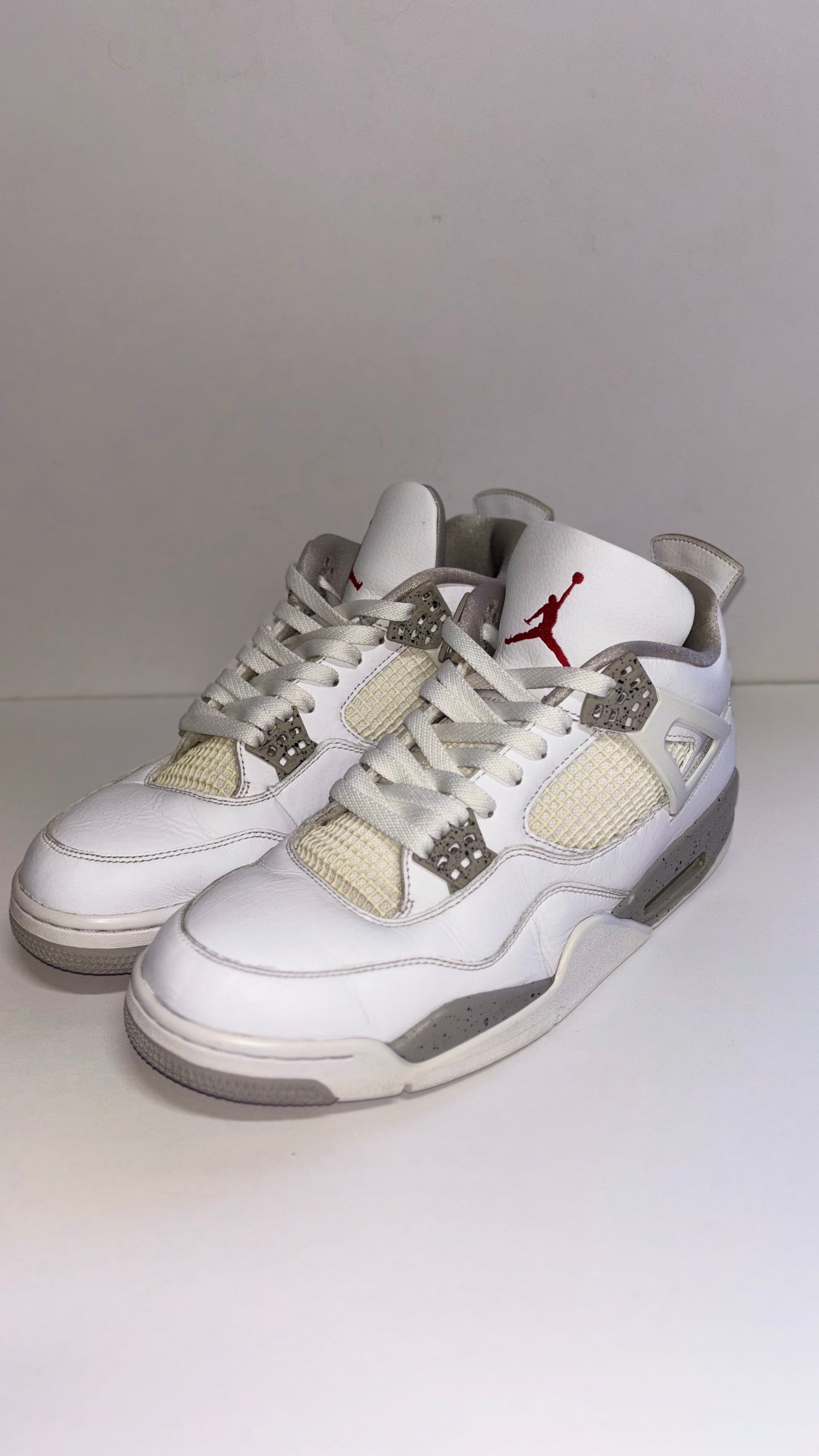 Jordan 4 “White Oreo”